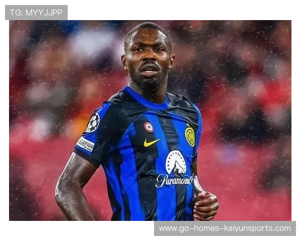 小图拉姆驰援法国队,转会传闻再起,足球界的焦点旋涡 小图拉姆驰援法国队,转会传闻再起,足球界的焦点旋涡