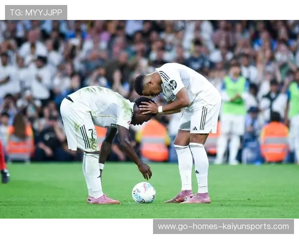 西甲皇马禁区内混战,点球判罚引发热议