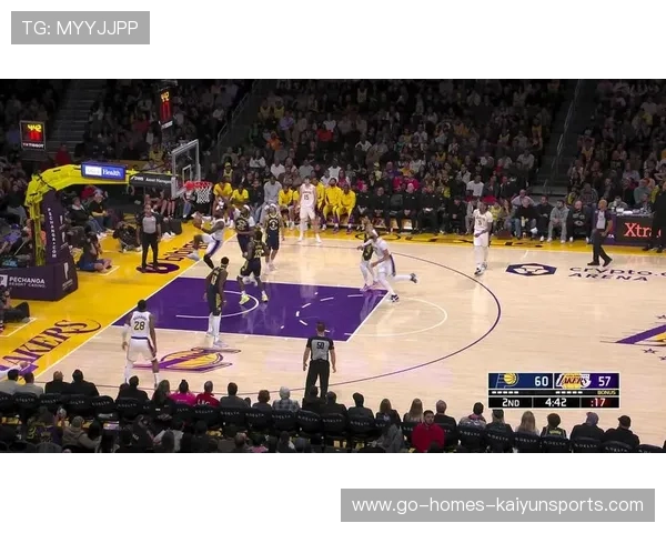 NBA空中换手戏耍防守者：空中技艺的巅峰演绎