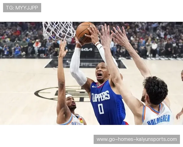 NBA前场补扣震碎对方信心：攻防转换中的制胜利器
