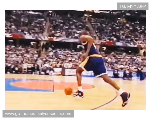 NBA扣篮大赛上演反物理飞行，高度惊呆裁判