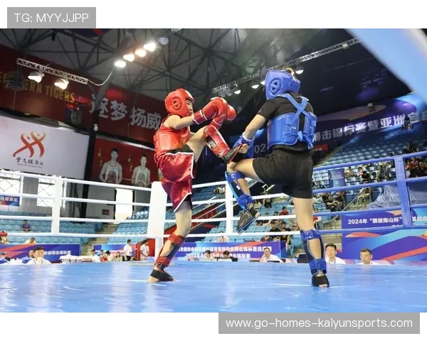 拳击冠军挑战赛选手意志成为赛场亮点