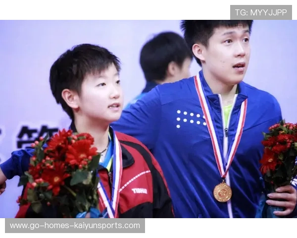 球队邀请前传奇回访训练，传授比赛经验与文化