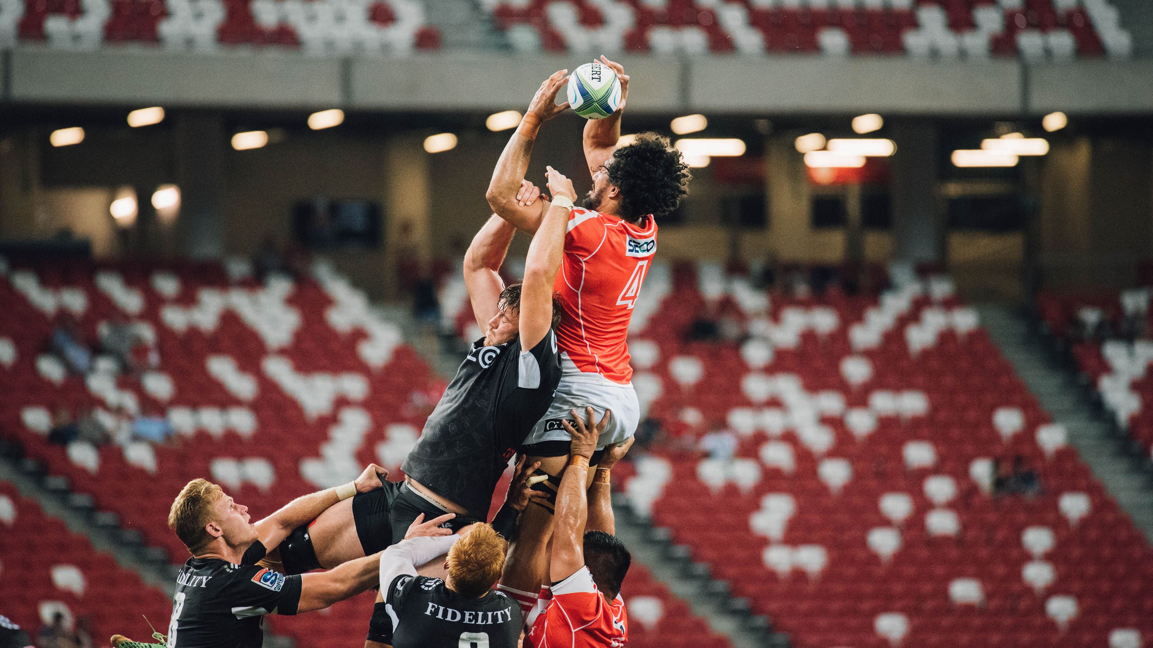 中超“汉江德比”武汉三镇主场战平陕西长安竞技 场面激烈进球不断