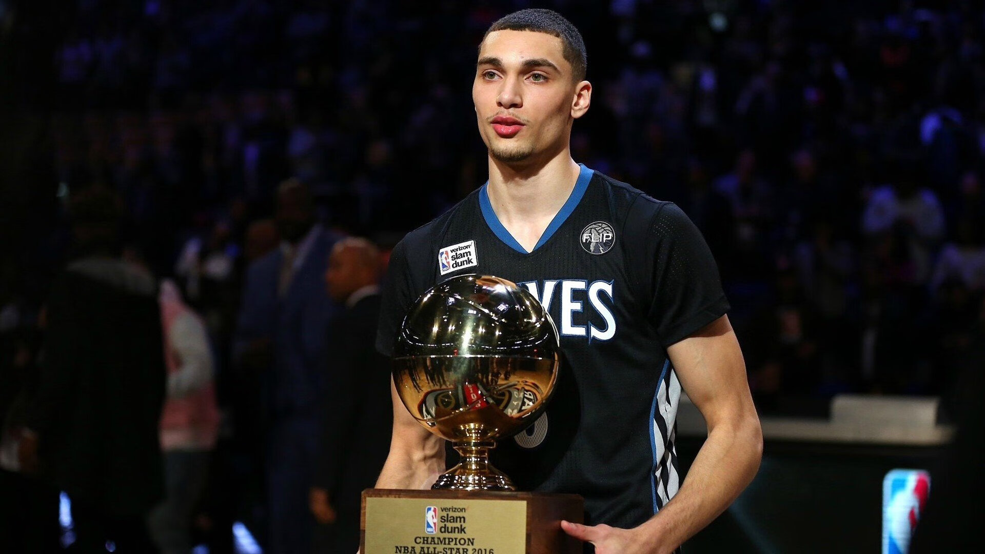 中超“龙狮对决”广州队主场小胜长春亚泰 保级关键战稳住局面